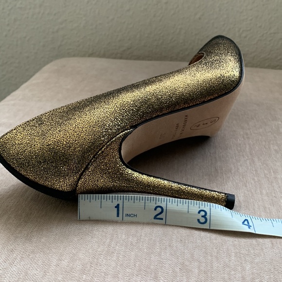 SJP by Sarah Jessica Parker Gold Metallic Pointed Heels 35 - Picture 7 of 7